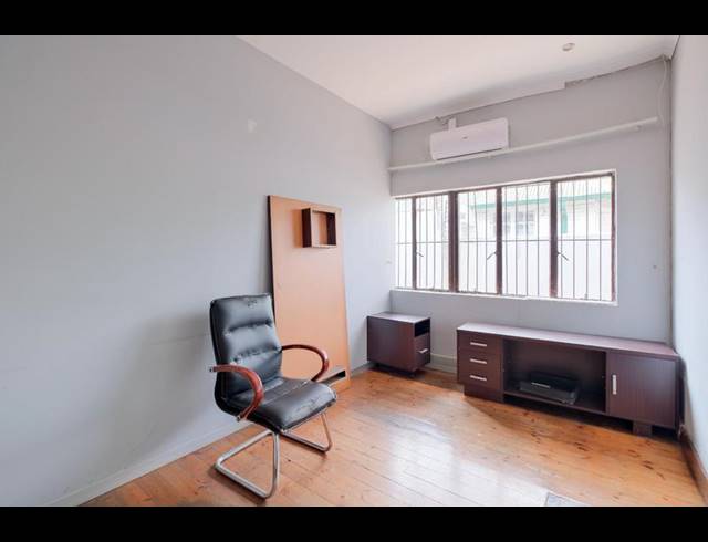 OFFICE FOR SALE IN ARCADIA